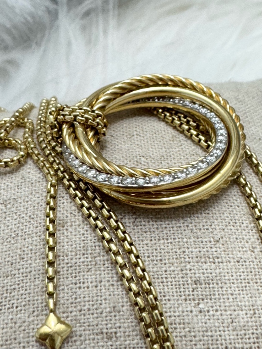 David Yurman 18K Gold Diamond Large Crossover Circle Adjustable Necklace - Picture 3 of 10